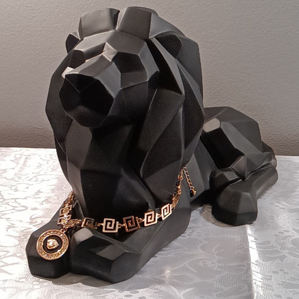 LION AROUND COURAGEOUSLY BLACK LION 🦁 NWOT